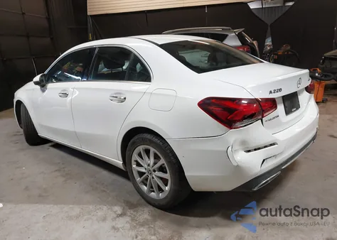 2019 Mercedes-Benz A 220 4Matic из США, поврежденный, VIN WDD3G4FB6KW023684